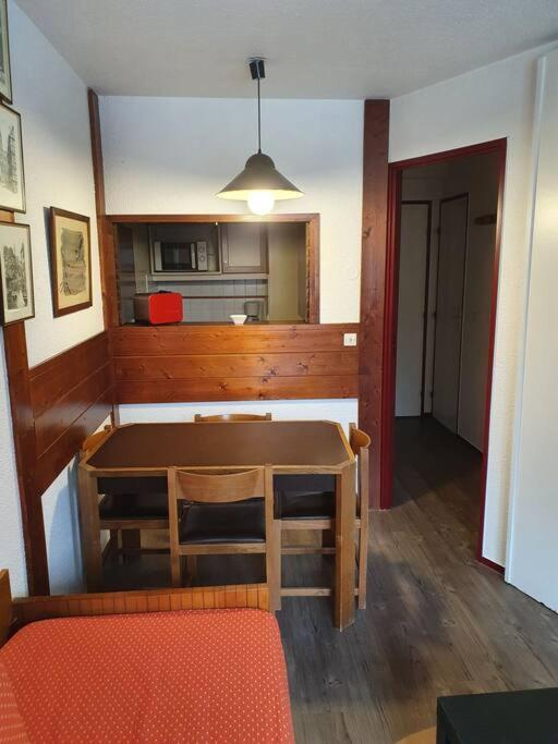 Joli Appartement Le Chamois Blanc Chamonix, Parking Экстерьер фото