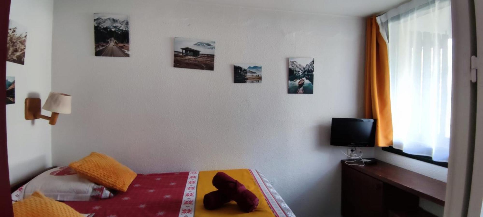 Joli Appartement Le Chamois Blanc Chamonix, Parking Экстерьер фото
